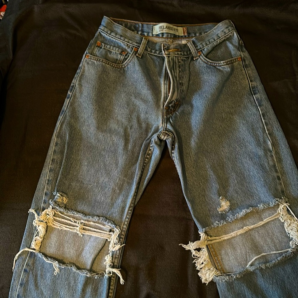 Women’s Levis 550 Relaxed Fit Holes in Knees Blue Jeans 5-Pocket